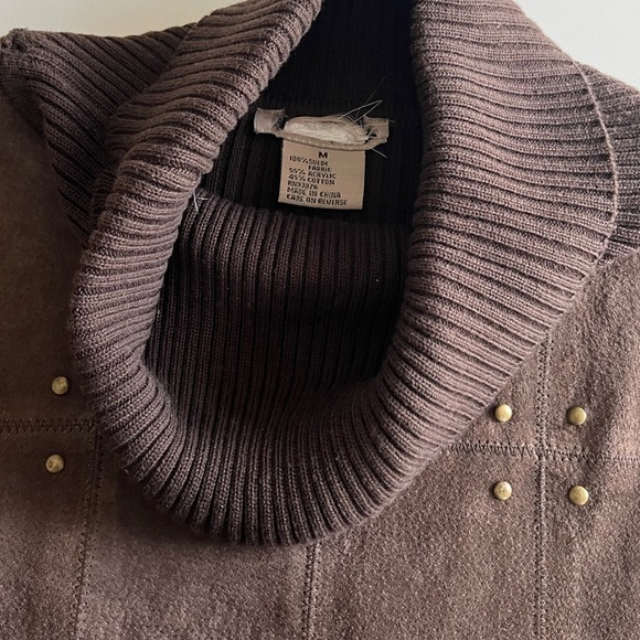Vintage Suede Paneled Turtleneck - Picture 5 of 11